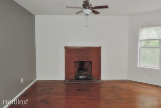 Building Photo - 2 br, 1 bath Condo - 6129 S Eberhart Ave 3...