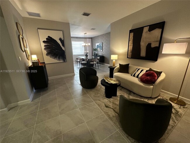 Building Photo - 2288 SE 30th St