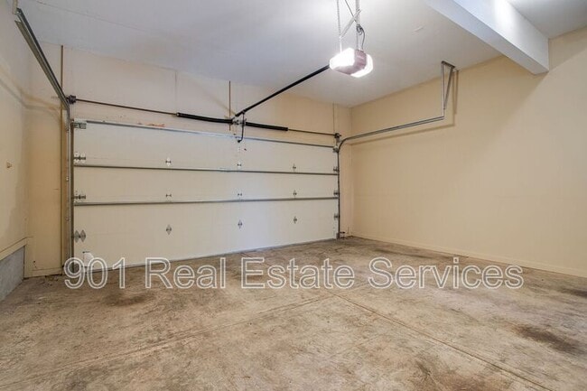 Building Photo - 3549 Lily Ln