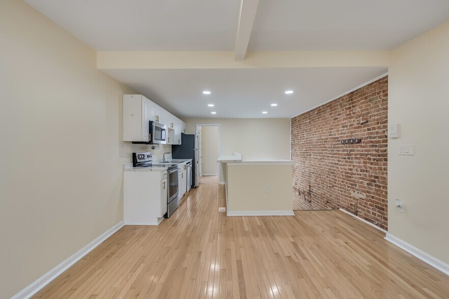 Building Photo - 1312 S Hanover St