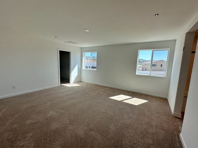 Building Photo - 25670 Pierson Rd