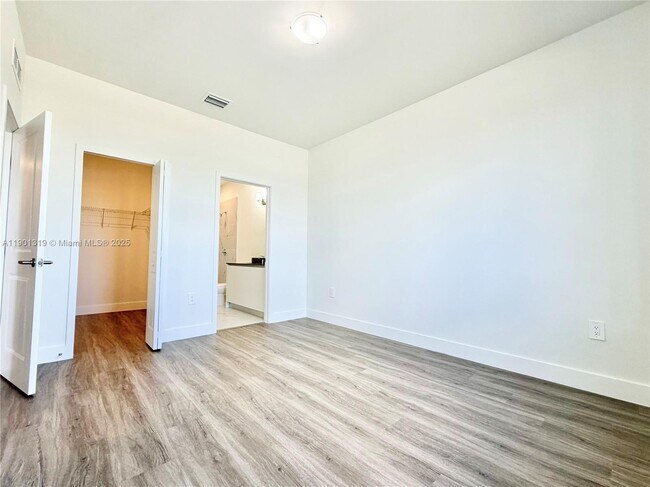 Building Photo - 19113 SW 344th Ter