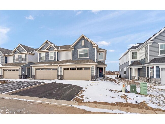 Building Photo - 2239 Tyrone Dr S