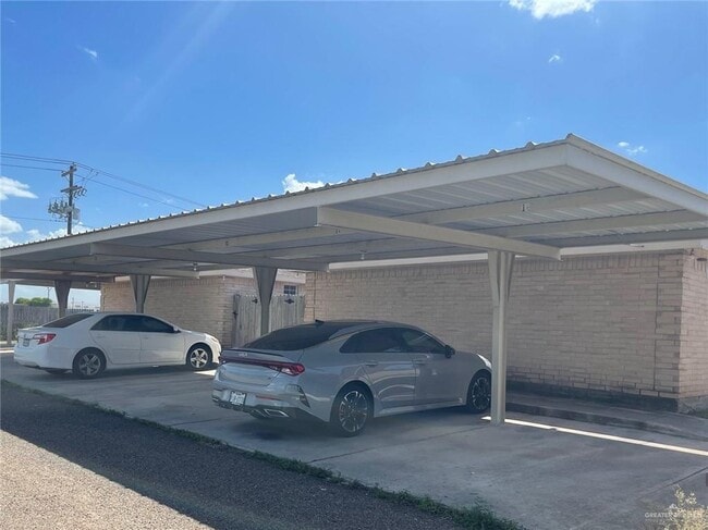 Building Photo - 11 Salvatierra Ave