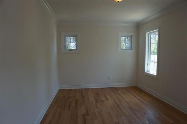 Building Photo - 203 Curry Ave