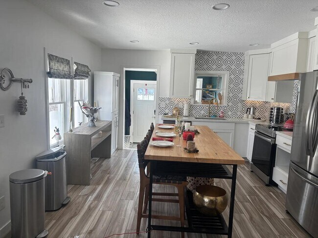 Building Photo - 1503 Park Ave