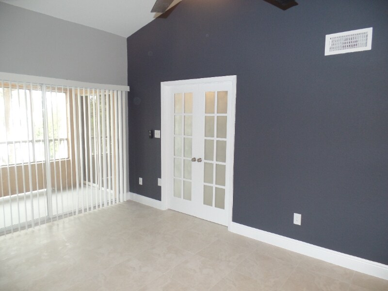 Building Photo - 2880 N Oakland Forest Dr
