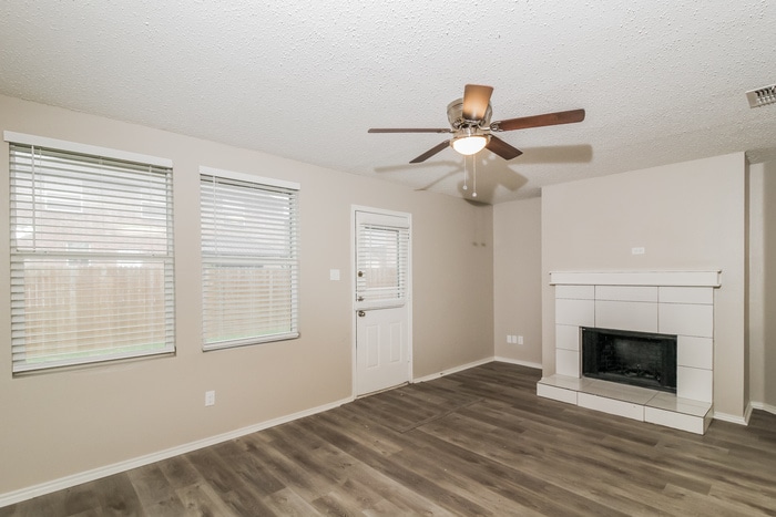 Building Photo - 16516 Woodside Dr