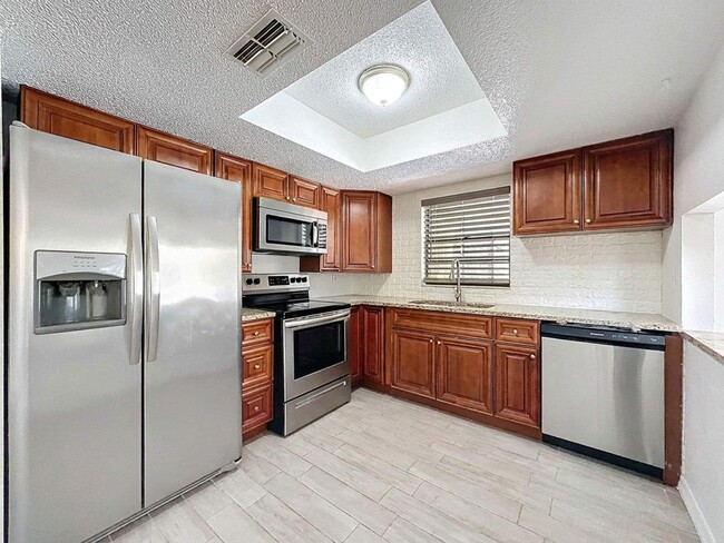 Building Photo - 7410 Dundee Ct