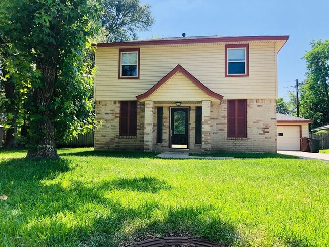 Building Photo - 29021 Cherrywood Ln