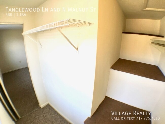 Building Photo - 410 Tanglewood Ln