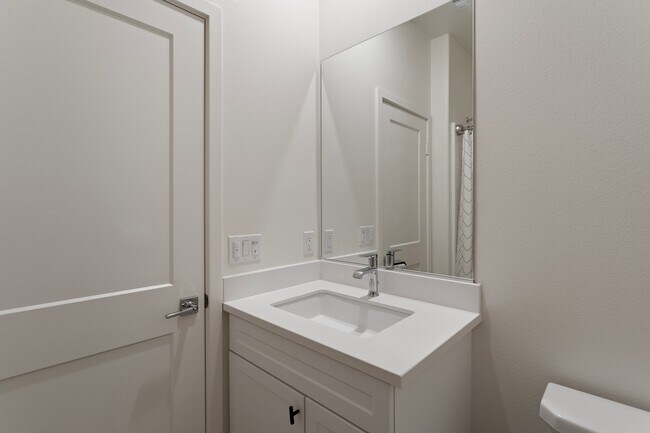 Building Photo - 839 Cranberry Way