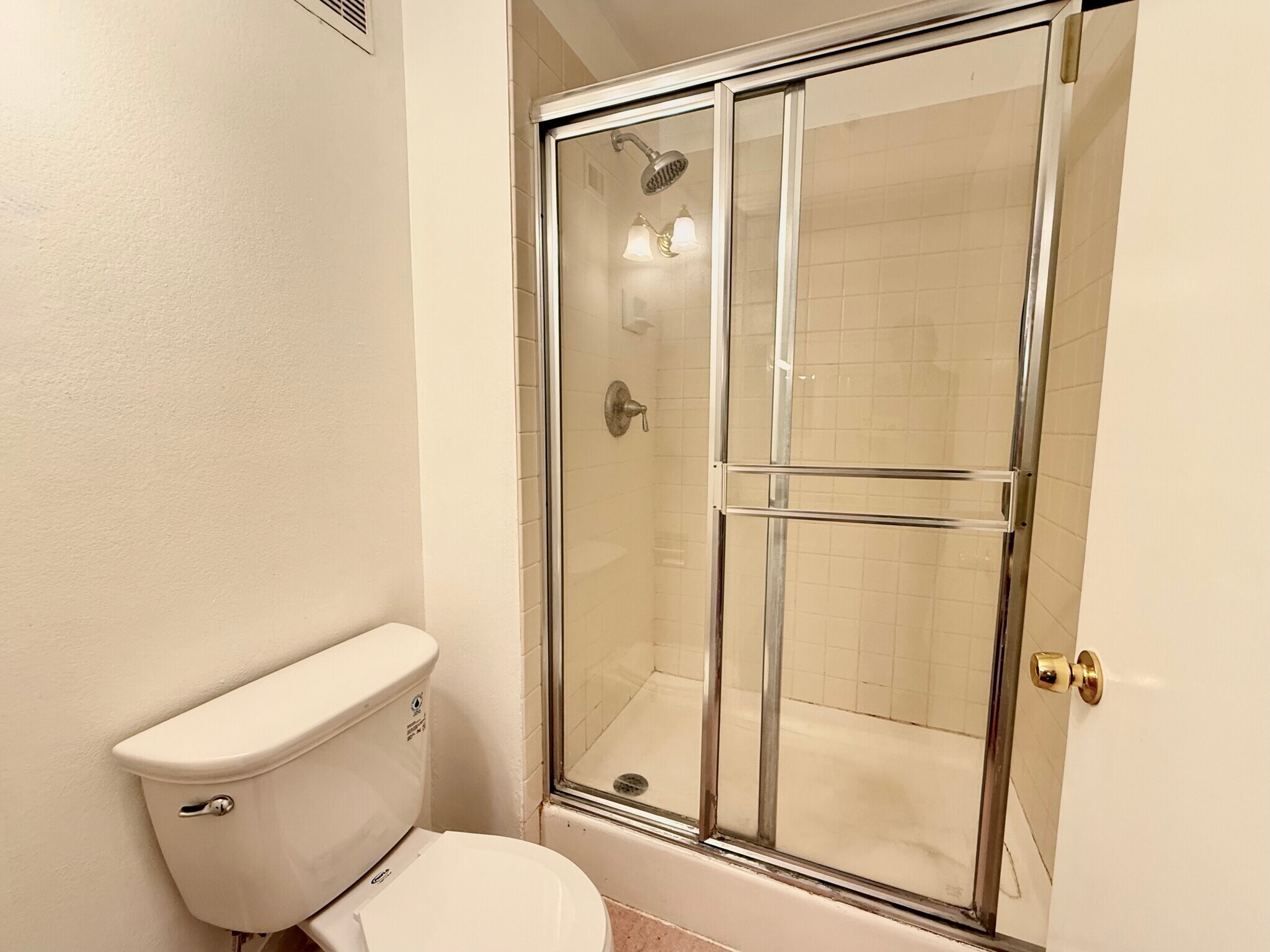 Primary Bedroom Bath - 600 W 9th St