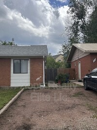 Building Photo - 334 Fairway S