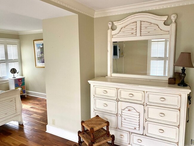 Building Photo - 1407 Camellia Dr