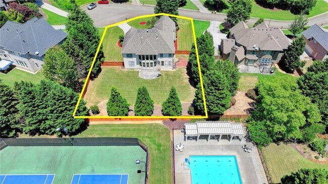 Building Photo - 1515 Boomer Cir