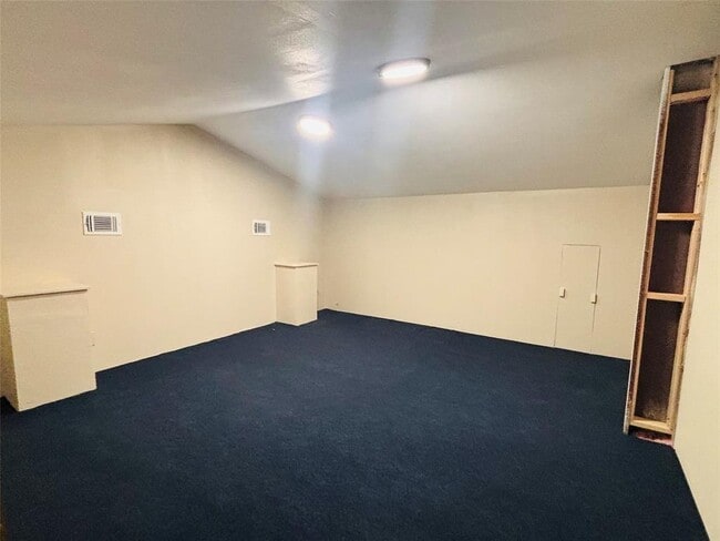 Building Photo - 189 Road Runner Ln