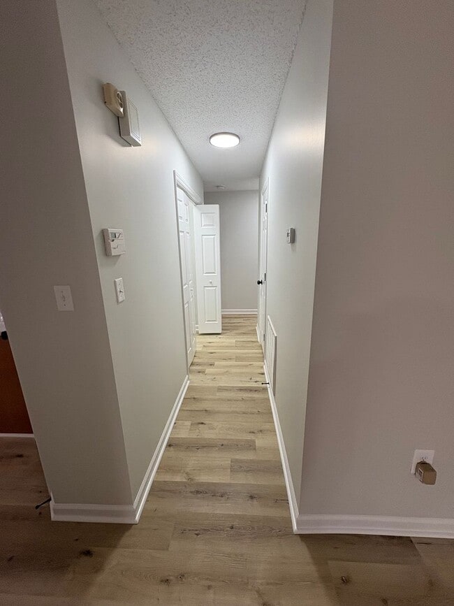 Building Photo - Modern Comfort Meets Peaceful Living – Only $1,600/mo! ?