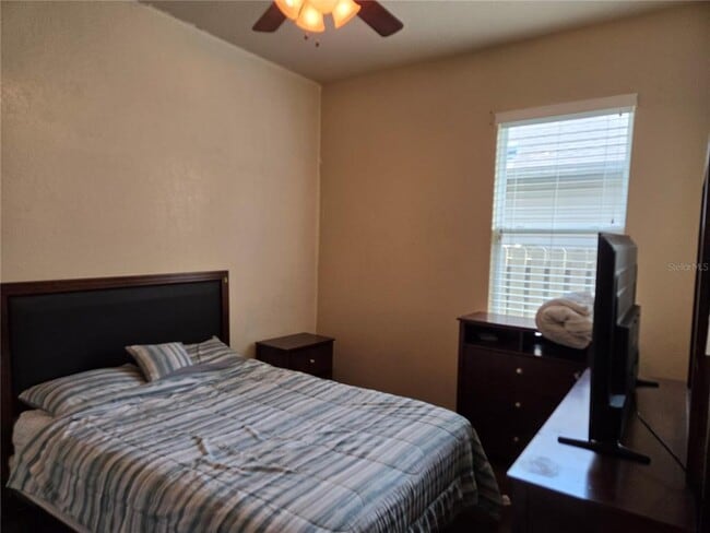 Building Photo - 14546 NW 27th Ave