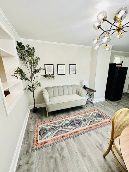 Building Photo - 1B Christopher St