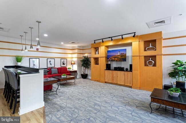 Building Photo - 4480 Market Commons Dr