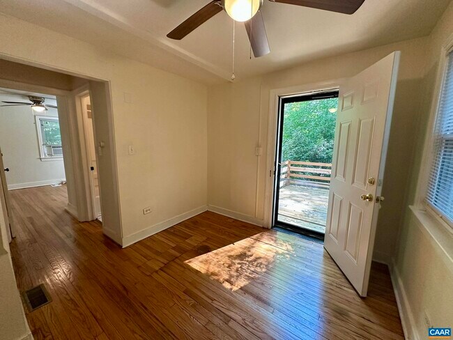 Building Photo - 2337 Highland Ave