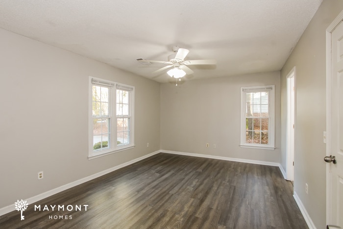 Building Photo - 10 Market Hall Ct