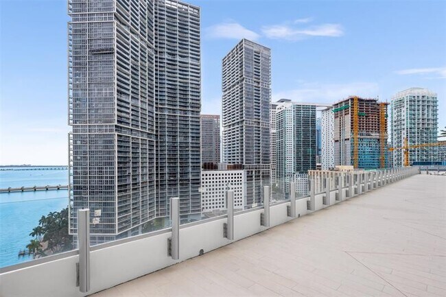 Building Photo - 300 Biscayne Blvd Way