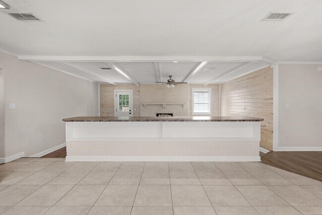 Building Photo - 4490 FL-87