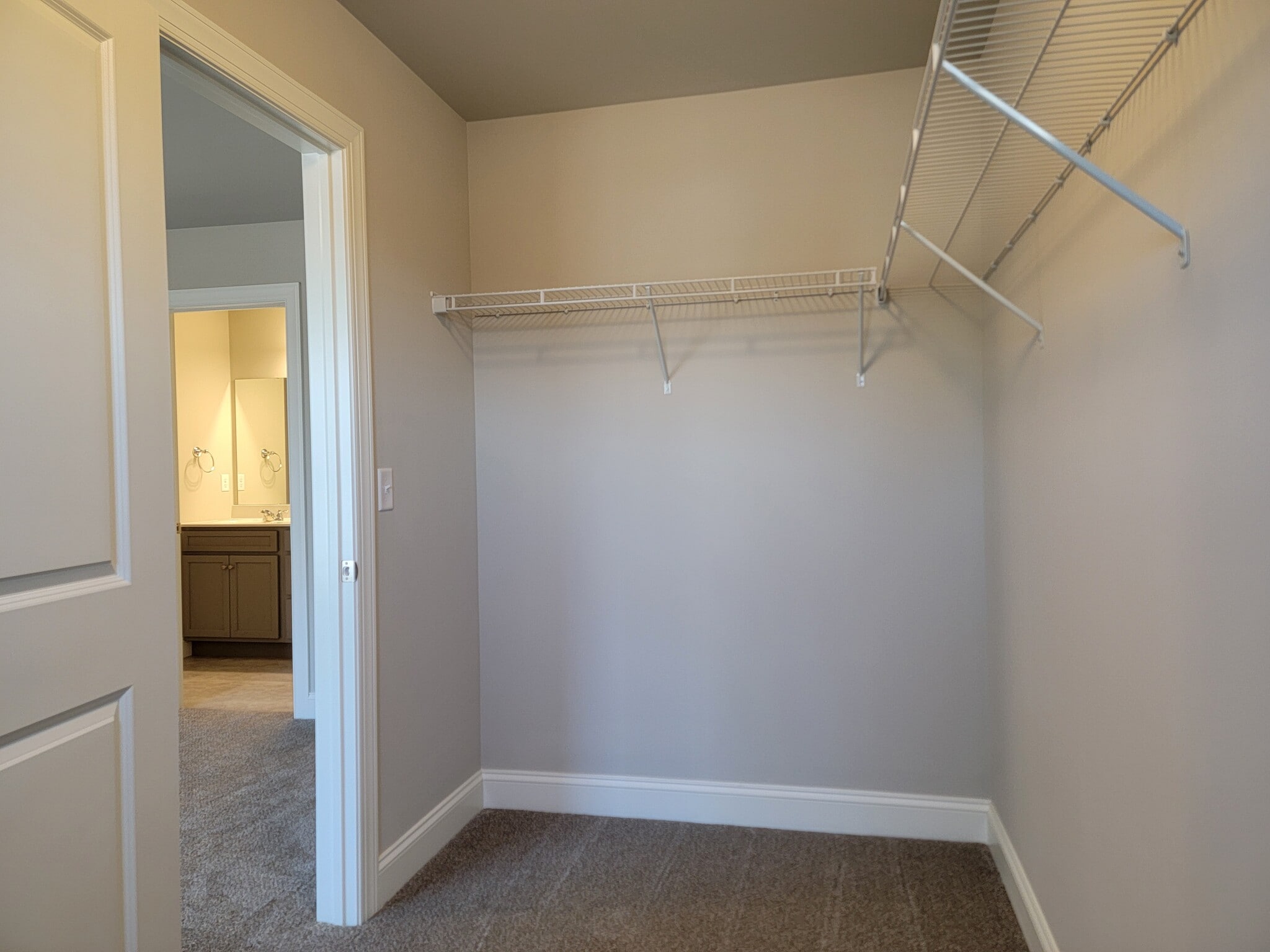 Building Photo - 227 Sage Blvd