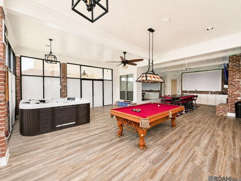 Building Photo - 9430 Magnolia Crossing Dr