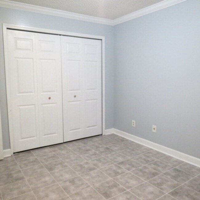 Building Photo - 2/2 Altamonte Springs Duplex