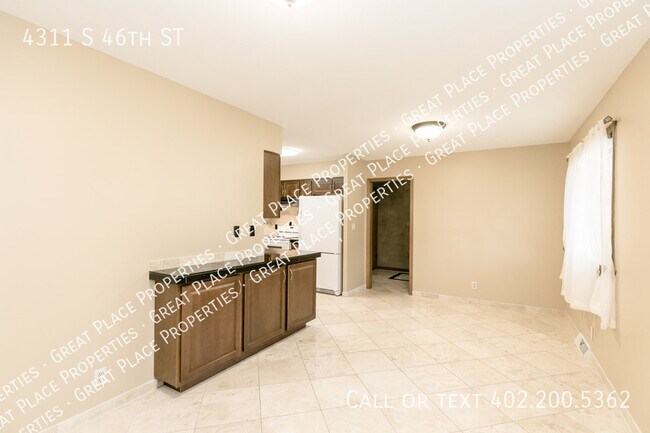 Building Photo - 4311 S 46th St
