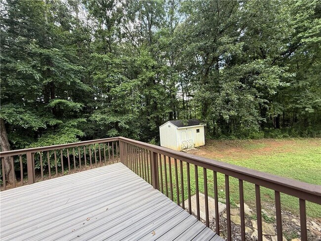 Building Photo - 944 Crossing Rock Dr