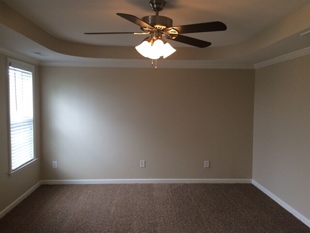 Building Photo - 6658 Knob Hill Ct