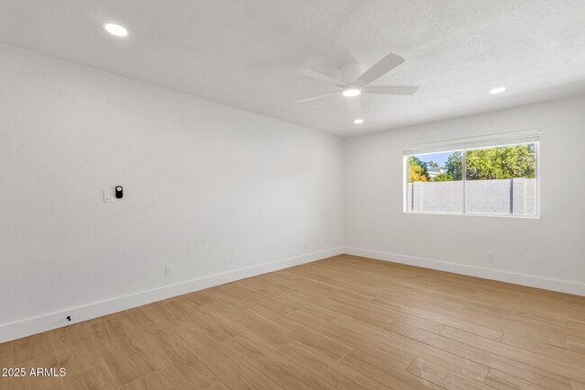 Building Photo - 14421 N 45th St