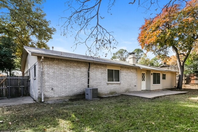 Building Photo - 1307 Columbine Ct