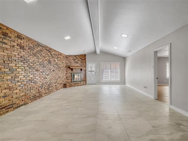 Building Photo - 7608 Meadow Oaks Dr