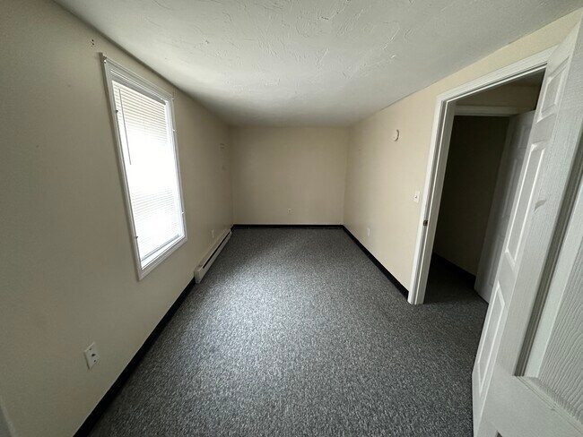 Building Photo - 216 Rumford St