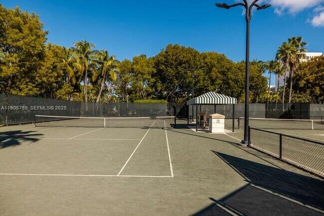 Building Photo - 791 Crandon Blvd