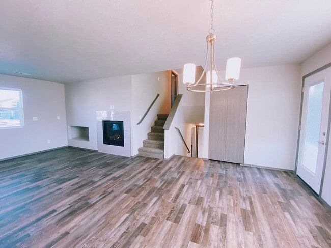 Building Photo - 2818 S Marcus Ln