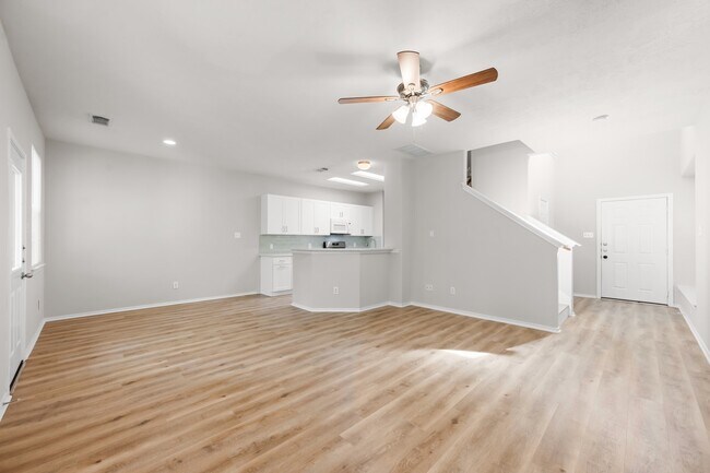 Building Photo - 211 N Burberry Park Cir