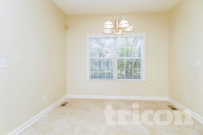 Building Photo - 1831 O'Reilly Cir