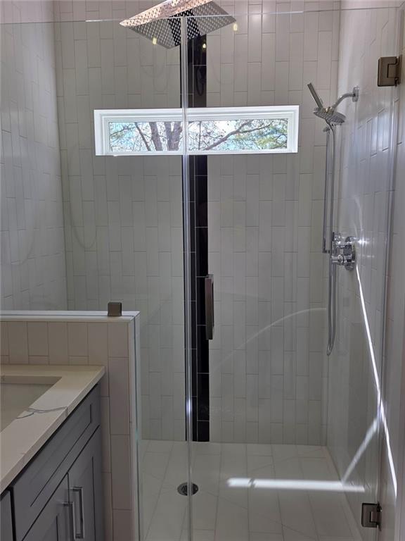 Building Photo - 147 Dripping Rock Trl