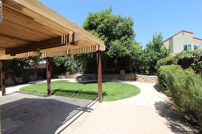 Building Photo - 15329 Bambi Ct