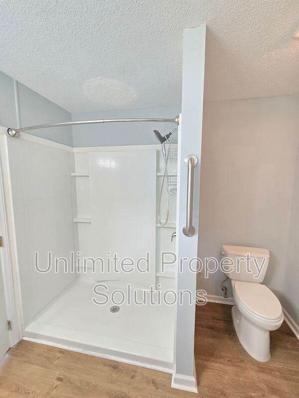 Building Photo - 5211 Lapaloma Ct