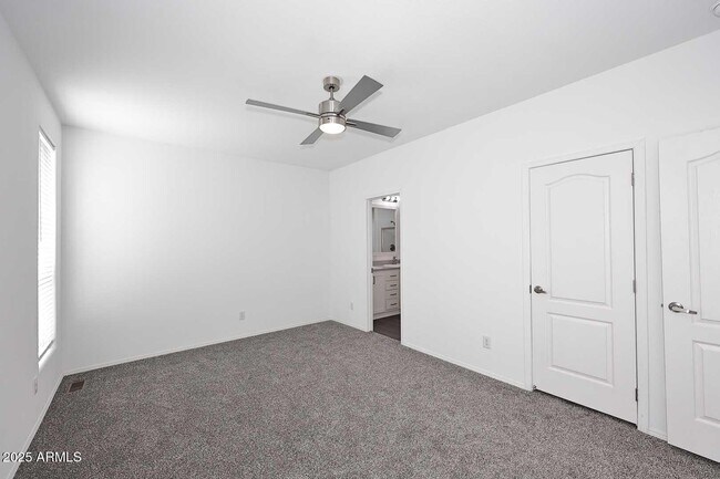 Building Photo - 13004 N 19th Pl