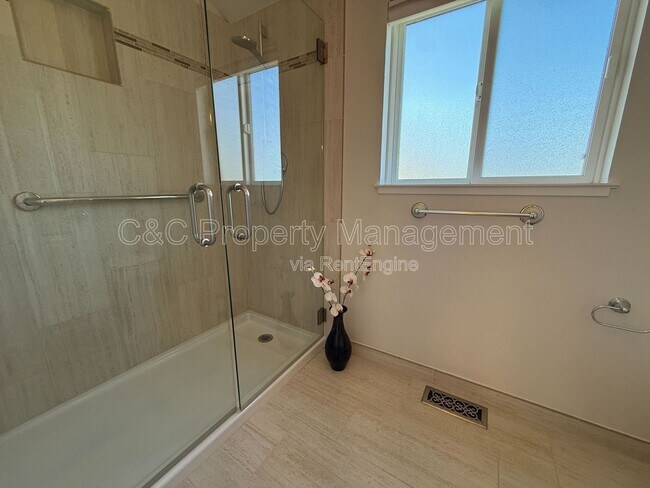 Building Photo - 63 S Branciforte Ave