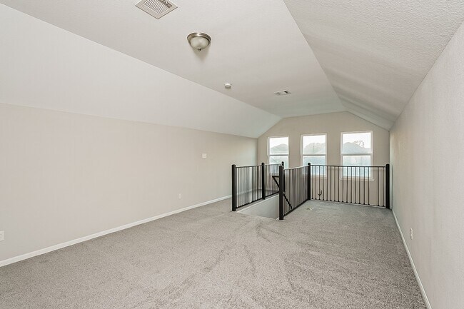 Building Photo - 10212 Carmencita Way