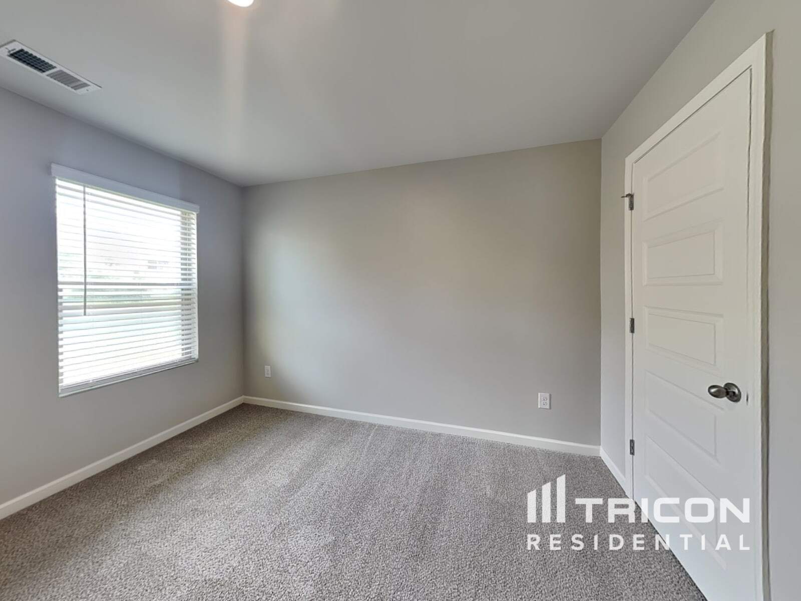 Building Photo - 2092 Massey Ln